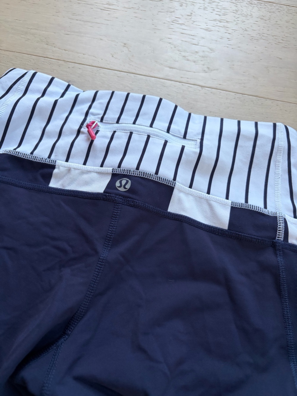 Lululemon Run: Spirit Tights II Striped Navy Mid Rise Full Length size 6